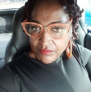 Meet your Posher, Candy